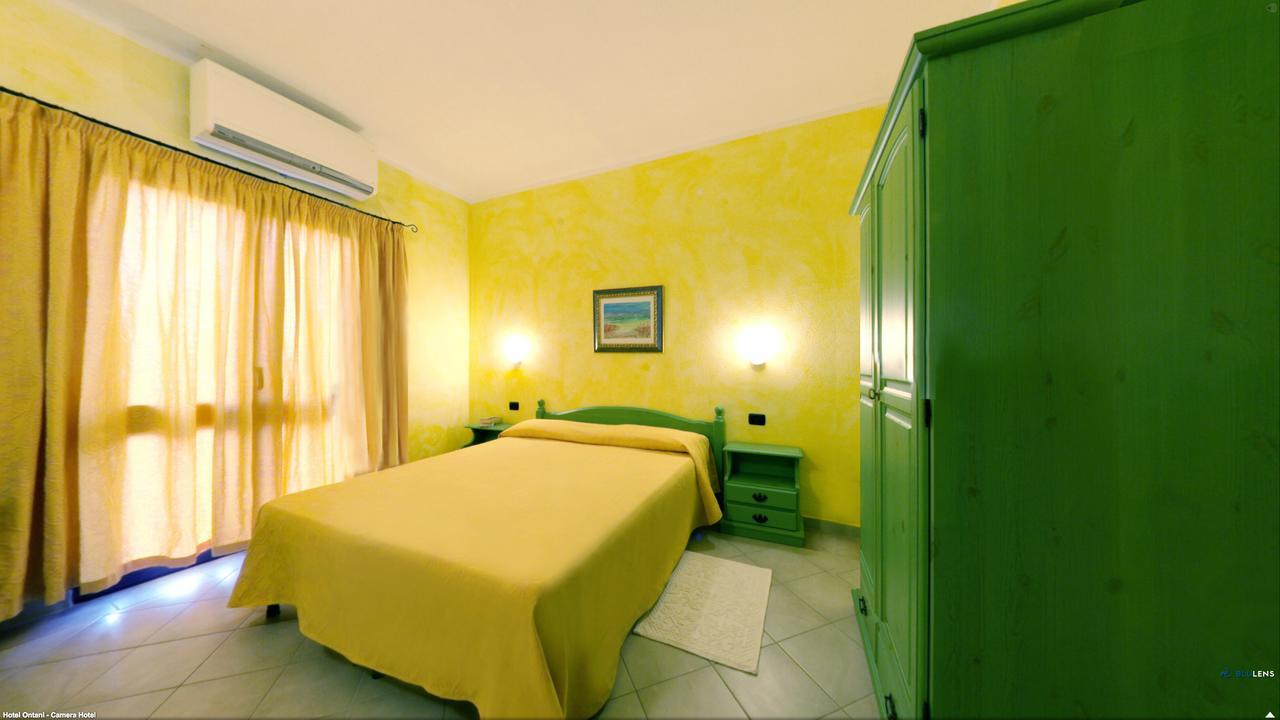 Residenza Gli Ontani Hotel Орозеи Екстериор снимка