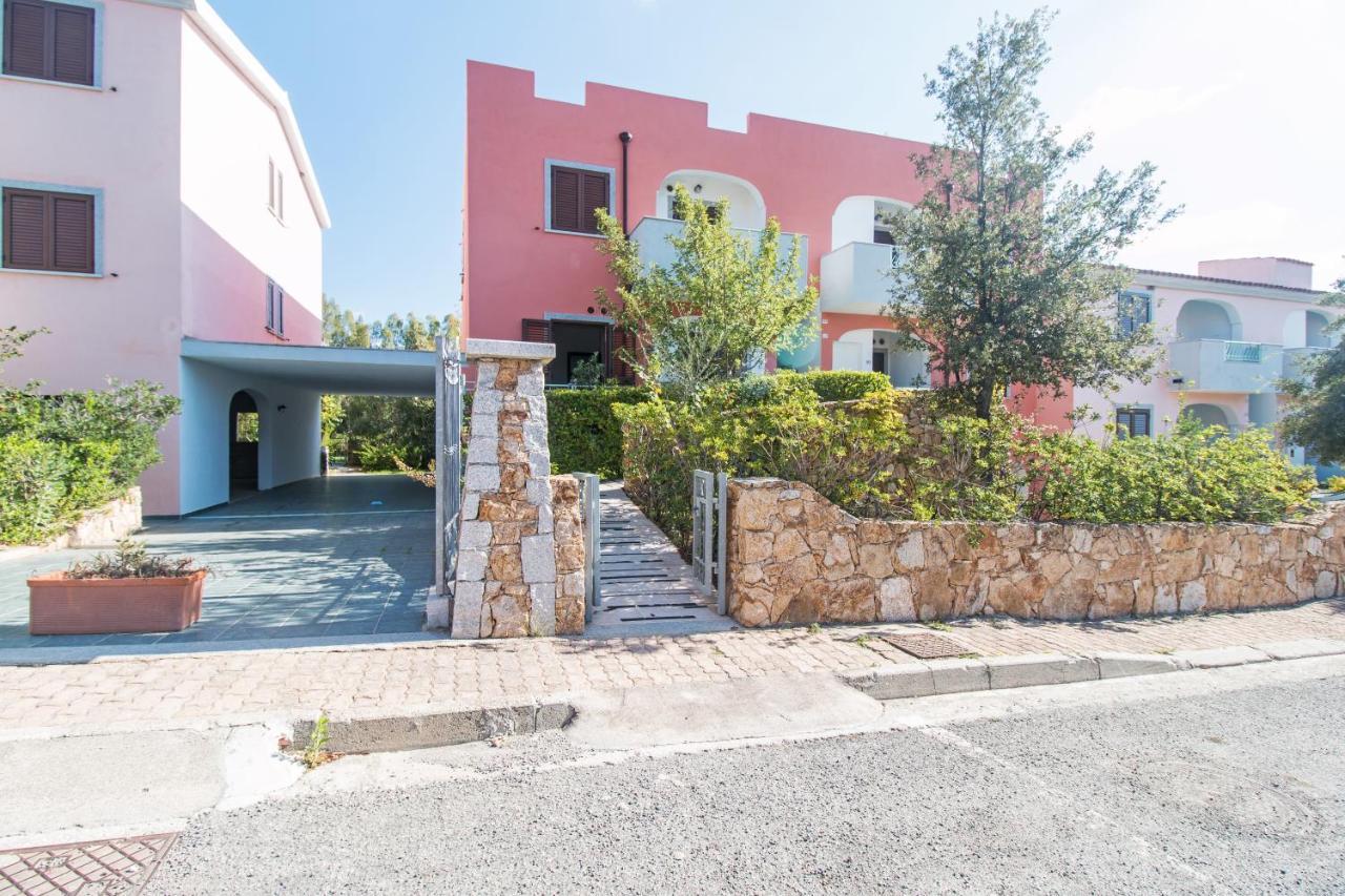 Residenza Gli Ontani Hotel Орозеи Екстериор снимка