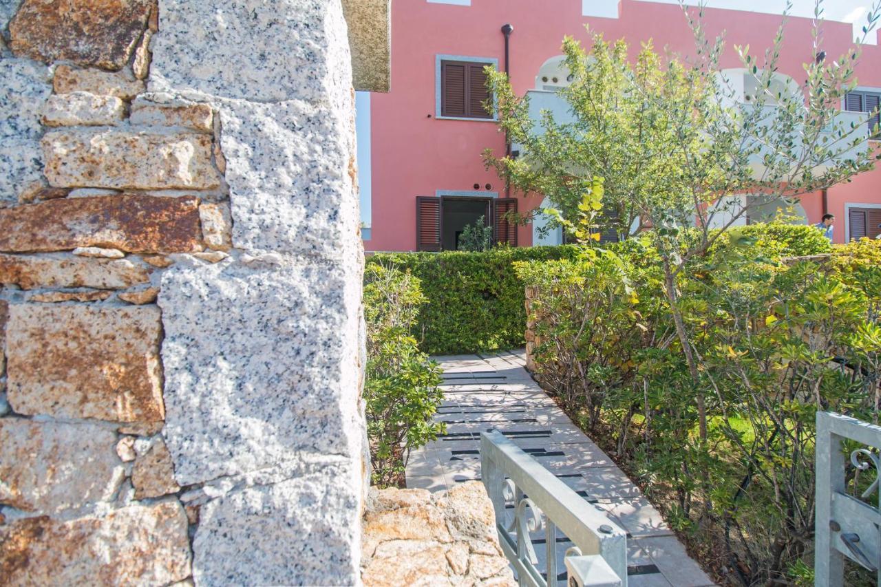 Residenza Gli Ontani Hotel Орозеи Екстериор снимка