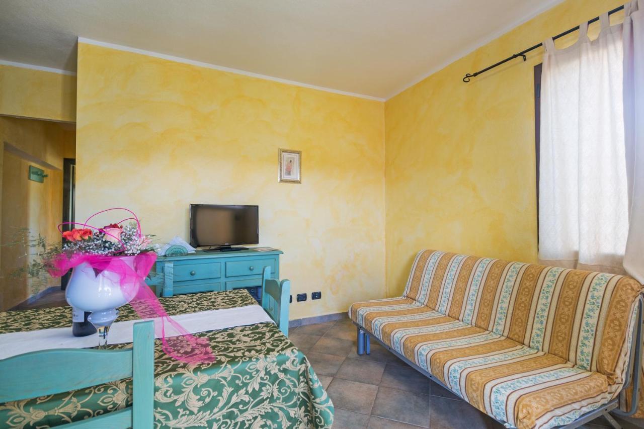 Residenza Gli Ontani Hotel Орозеи Екстериор снимка