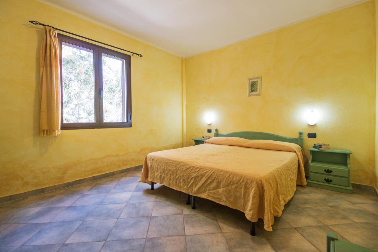 Residenza Gli Ontani Hotel Орозеи Екстериор снимка