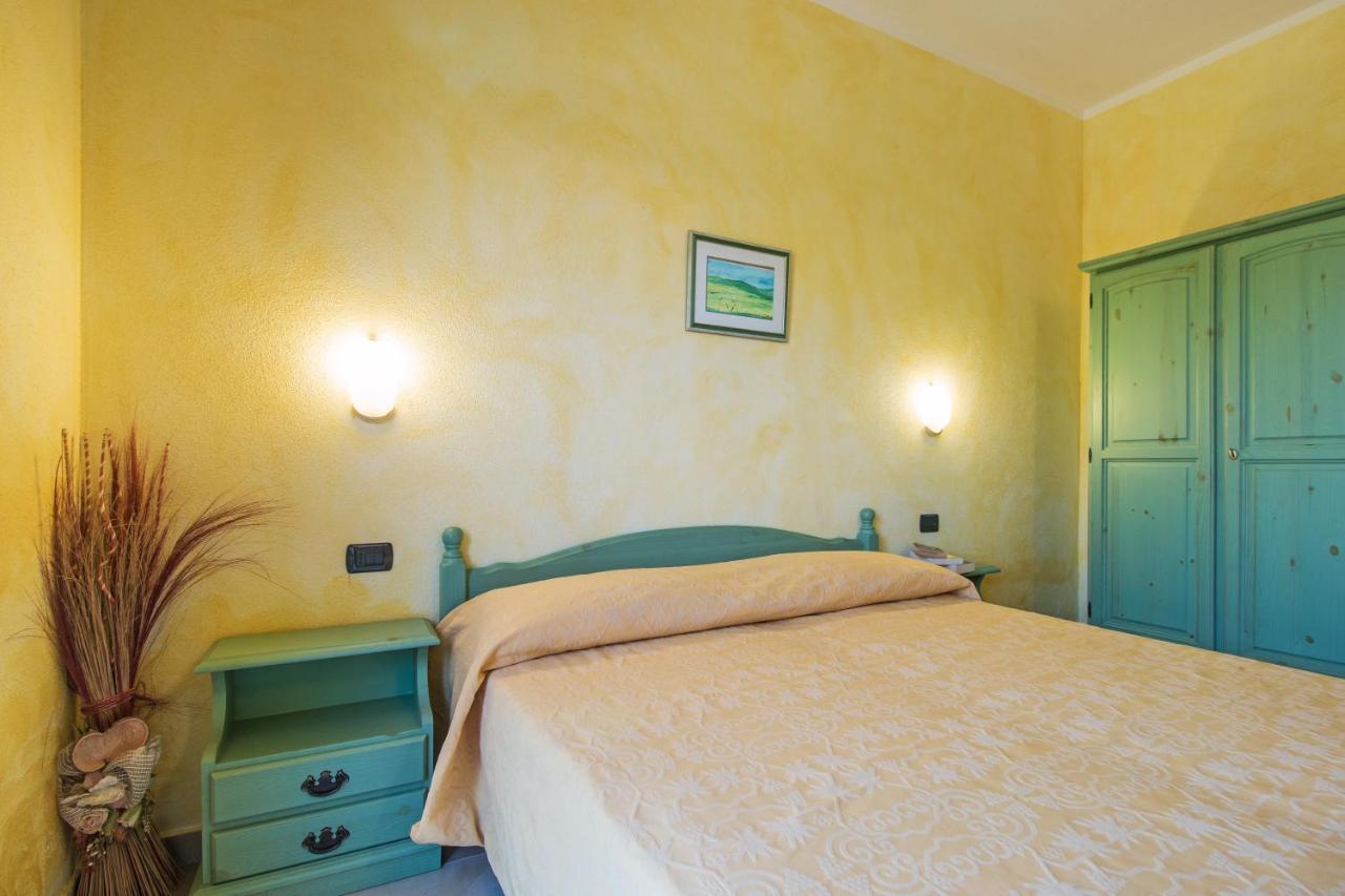 Residenza Gli Ontani Hotel Орозеи Екстериор снимка
