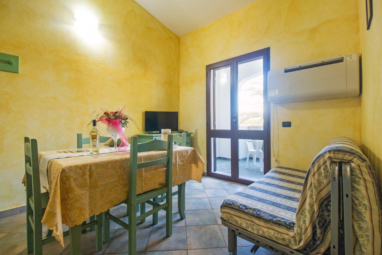 Residenza Gli Ontani Hotel Орозеи Екстериор снимка
